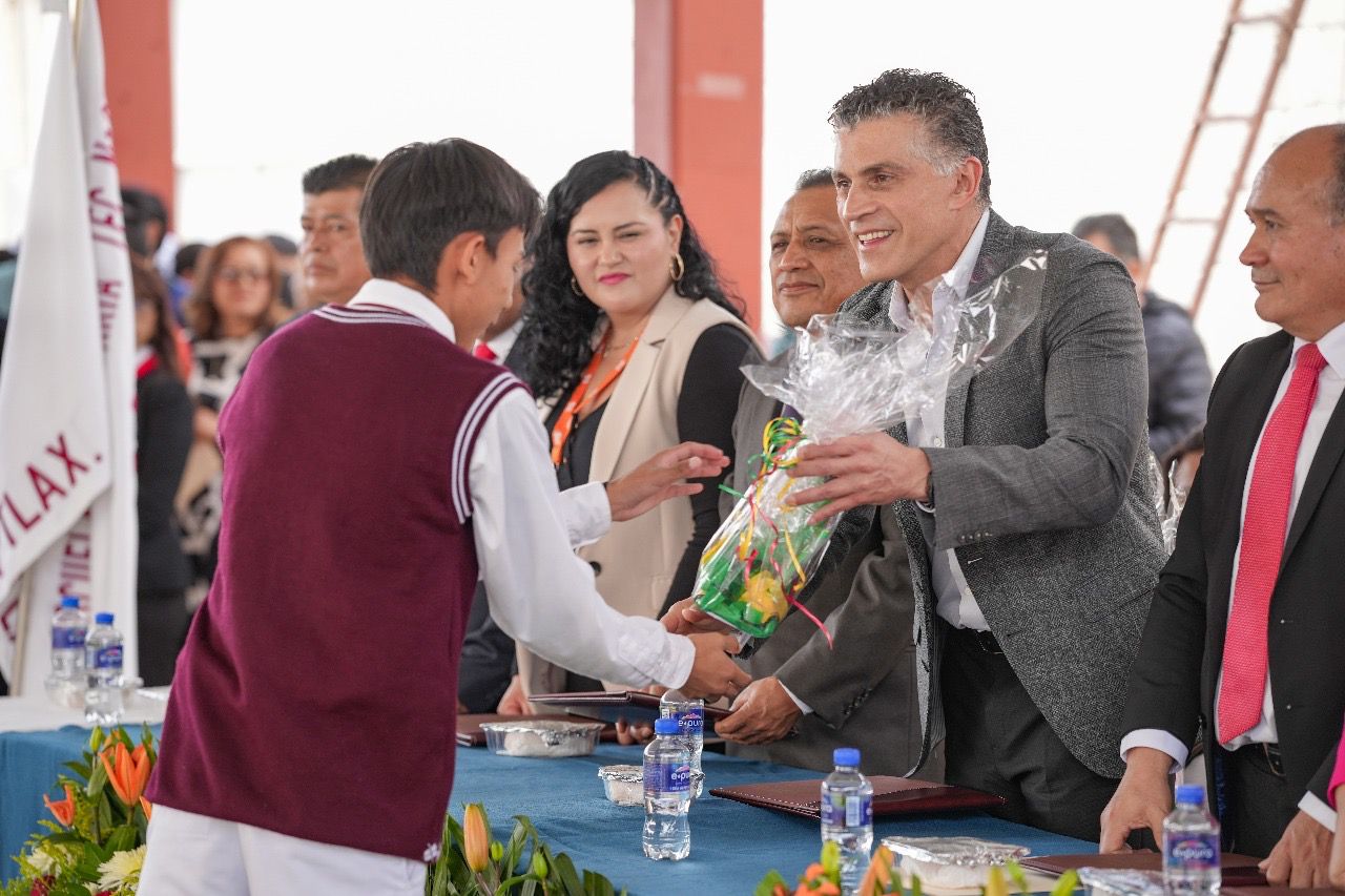 Reconoce alcalde Alfonso Sánchez García a estudiantes de la Técnica 23 por su excelencia académica
